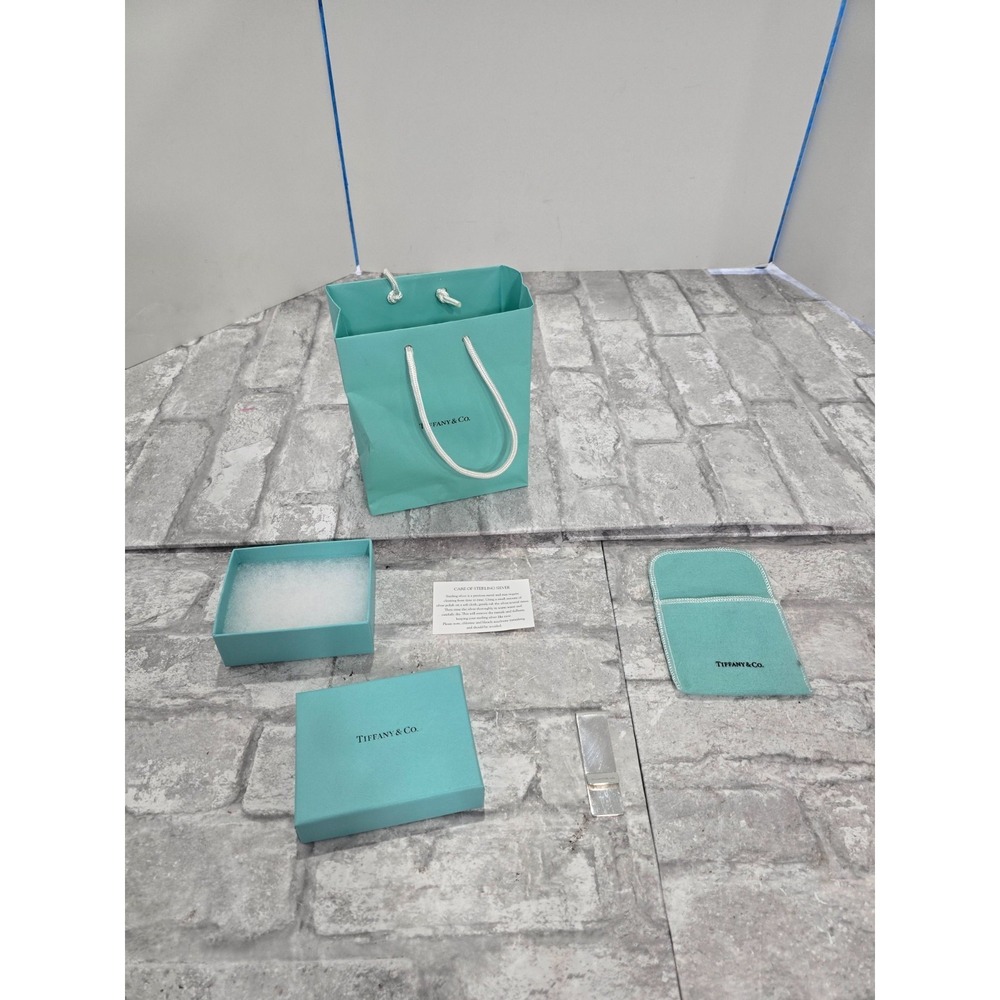 Tiffany & Co. Money Clip Sterling Silver Gift with Pouch And Box No Engravings
